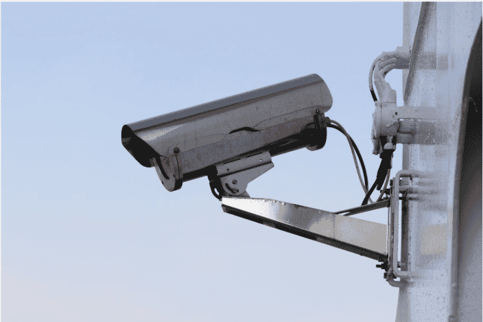 Outdoor surveillance camera mounted with durable and weather-resistant cabling, illustrating the role of multi-conductor composite cables in ensuring reliable security system performance in harsh environments