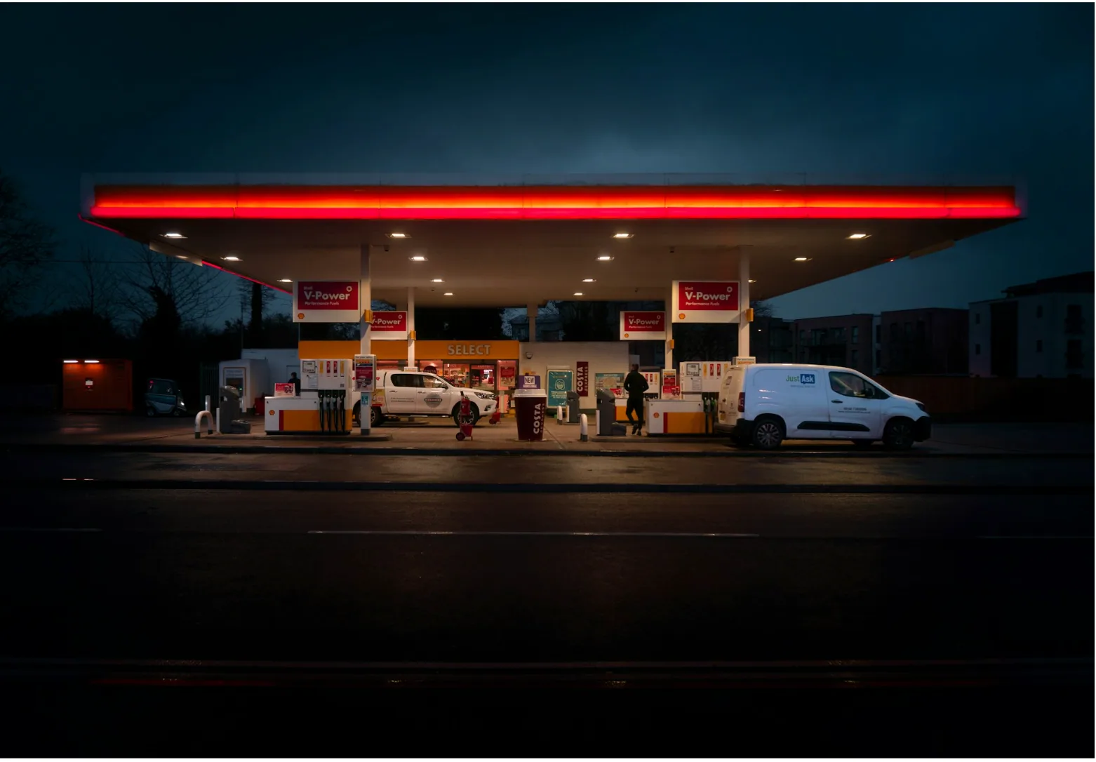 Modern petroleum fueling facility illustrating harsh environment applications for shielded low-voltage cable systems in oil and gas operations